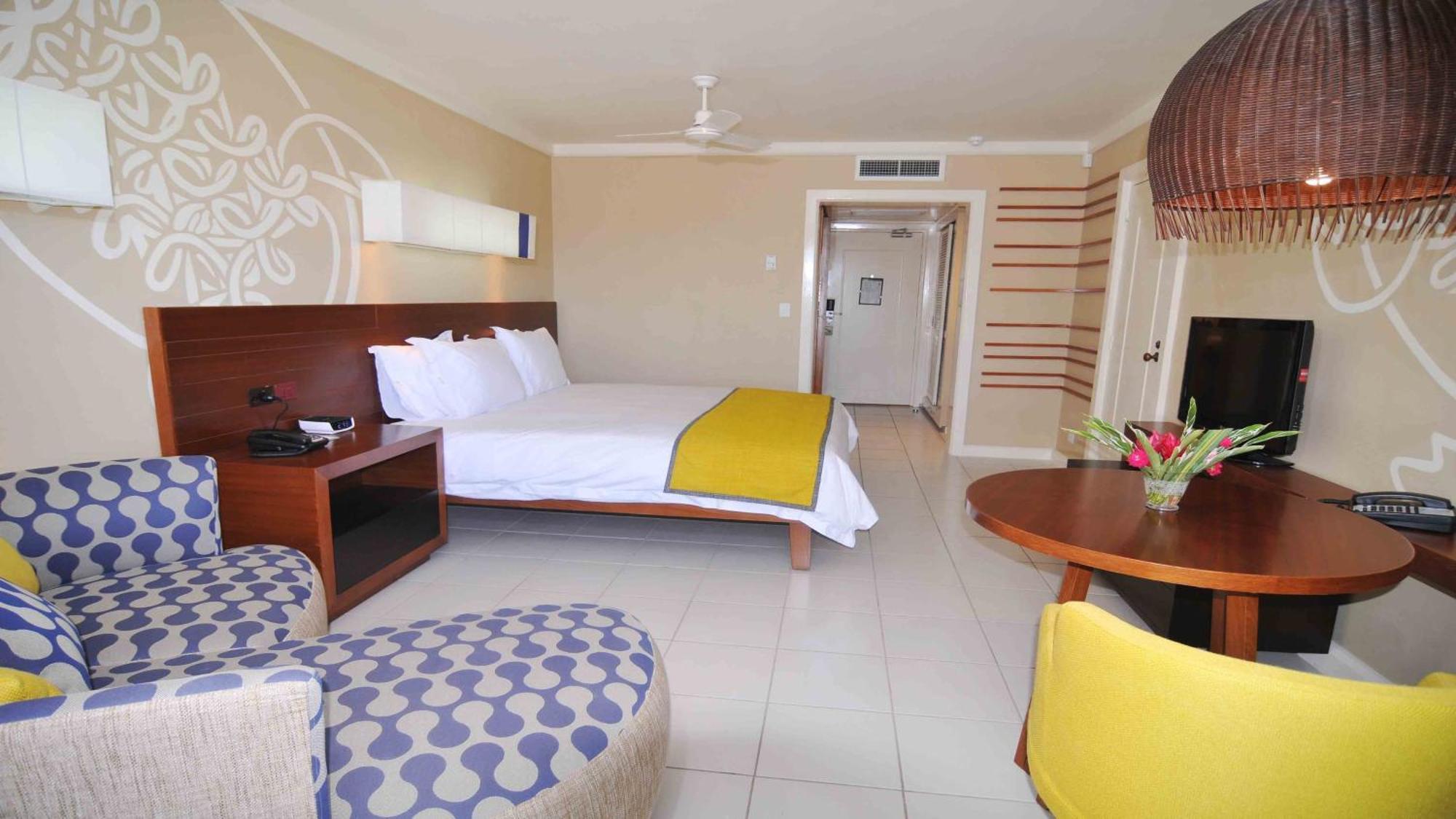 1 KING BED RESORT VIEW